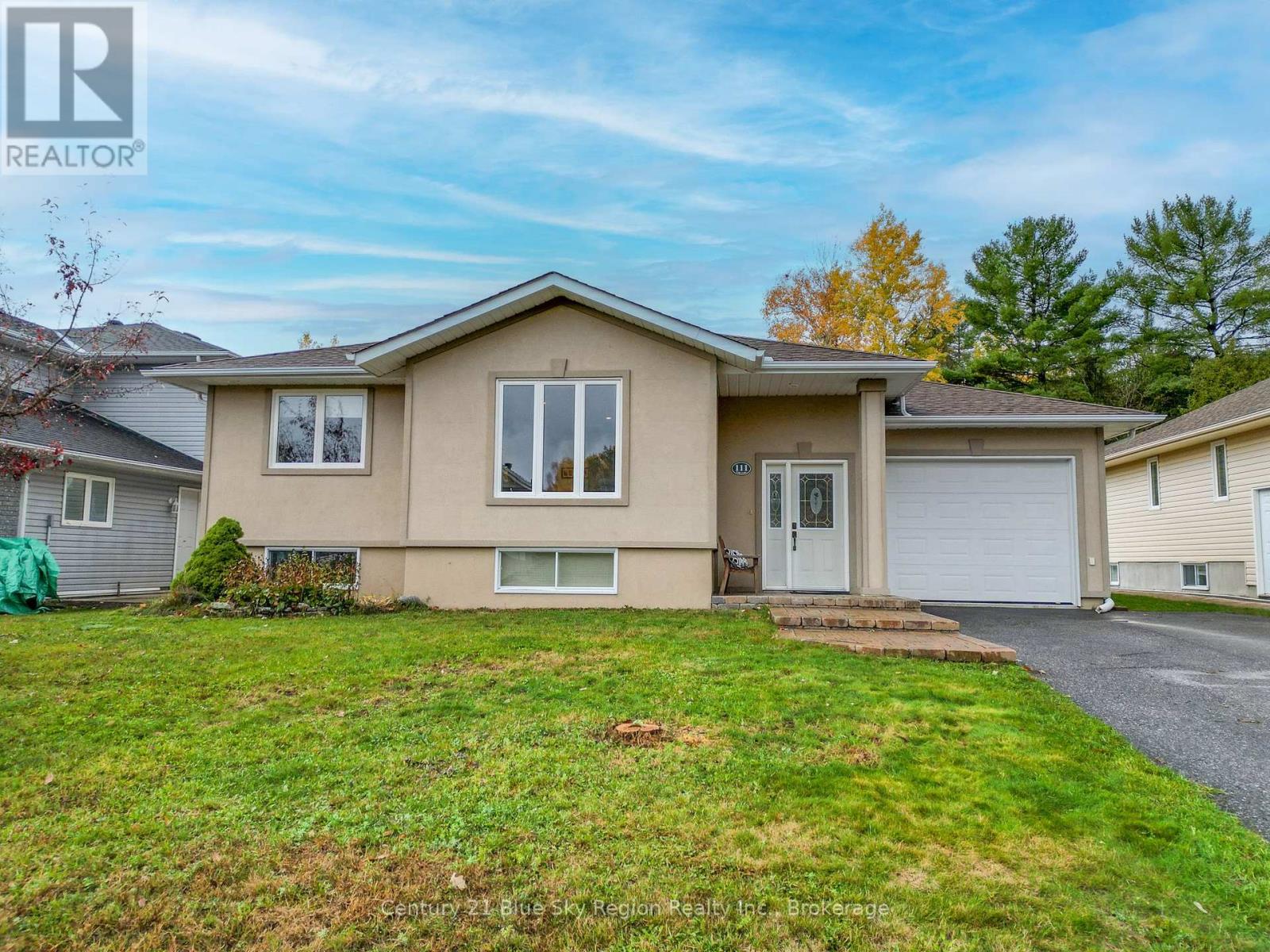 111 Kilby Ln, Callander, ON P0H 1H0