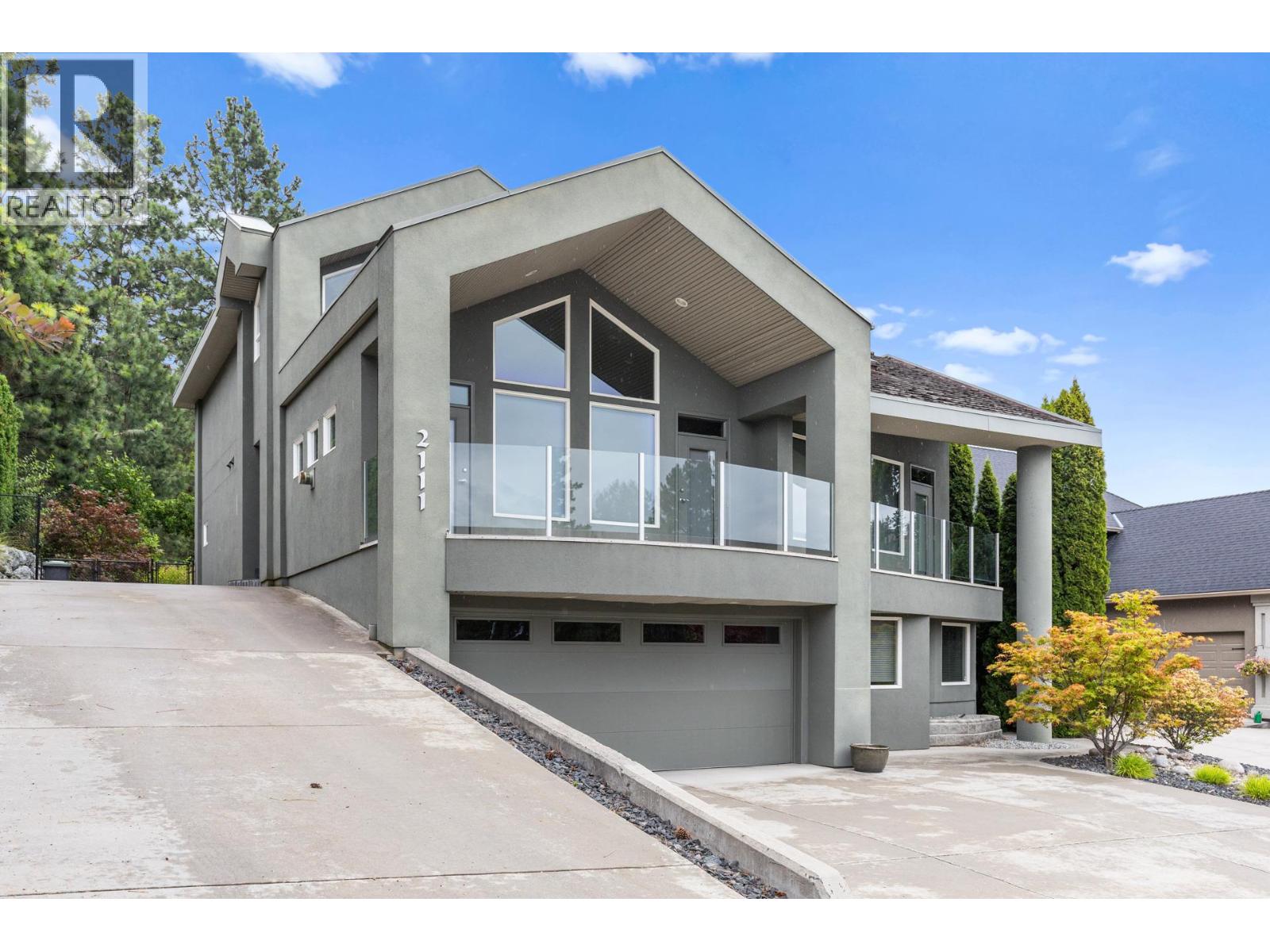 2111 Lillooet Cres, Kelowna, BC V1V 1Y2