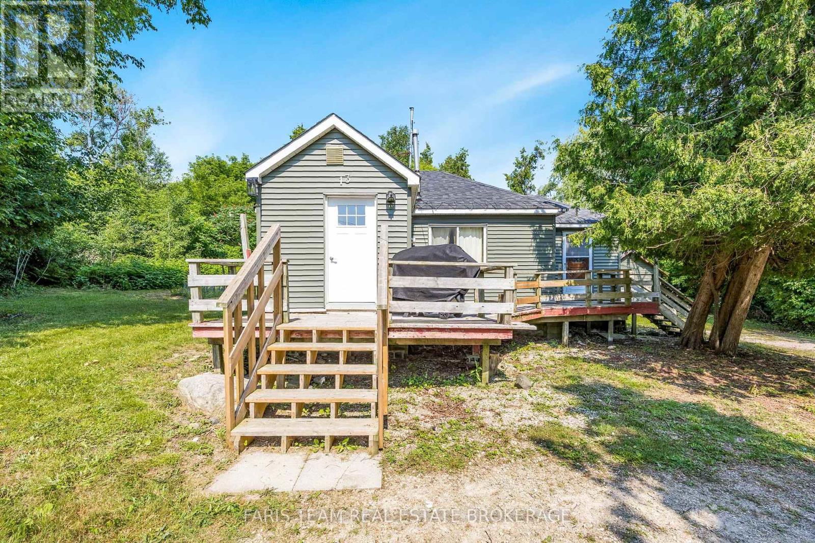13 Arthur St, Collingwood, ON L9Y 3Z1