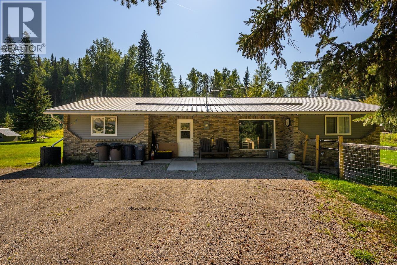 1661 Fraser Flats Rd, Prince George, BC V2K 5S4