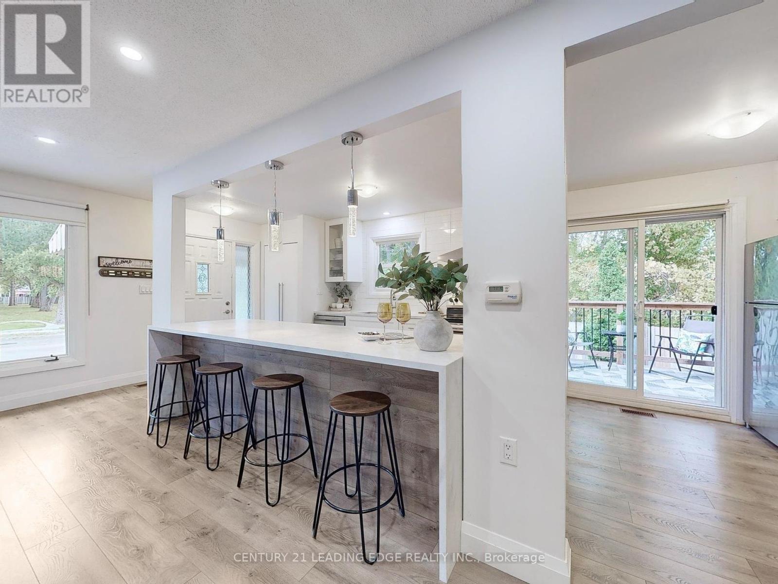 49 Quigley Rd, Hamilton, ON L8K 6K9