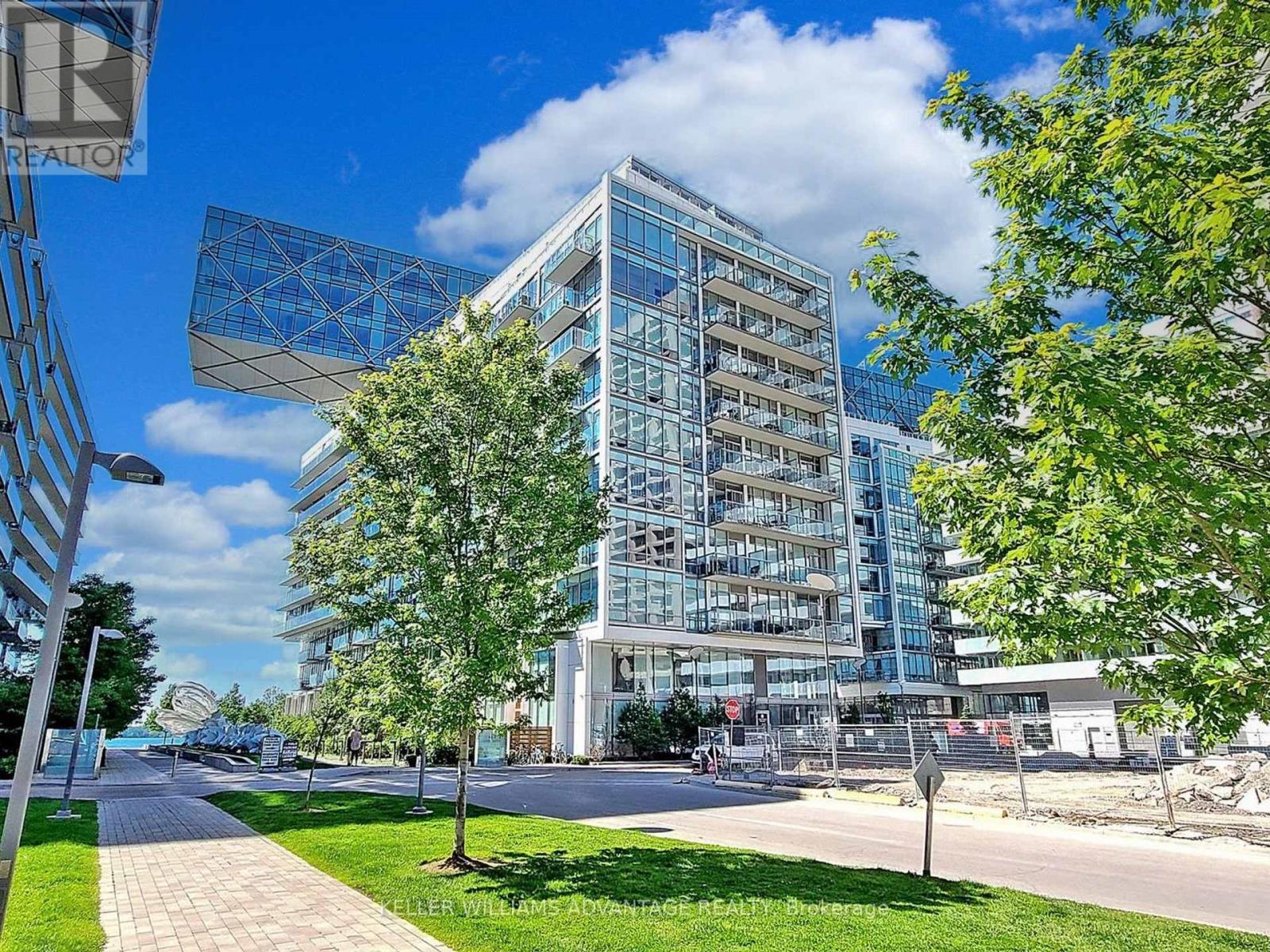 401 29 Queens Quay E, Toronto, ON M5E 0A4