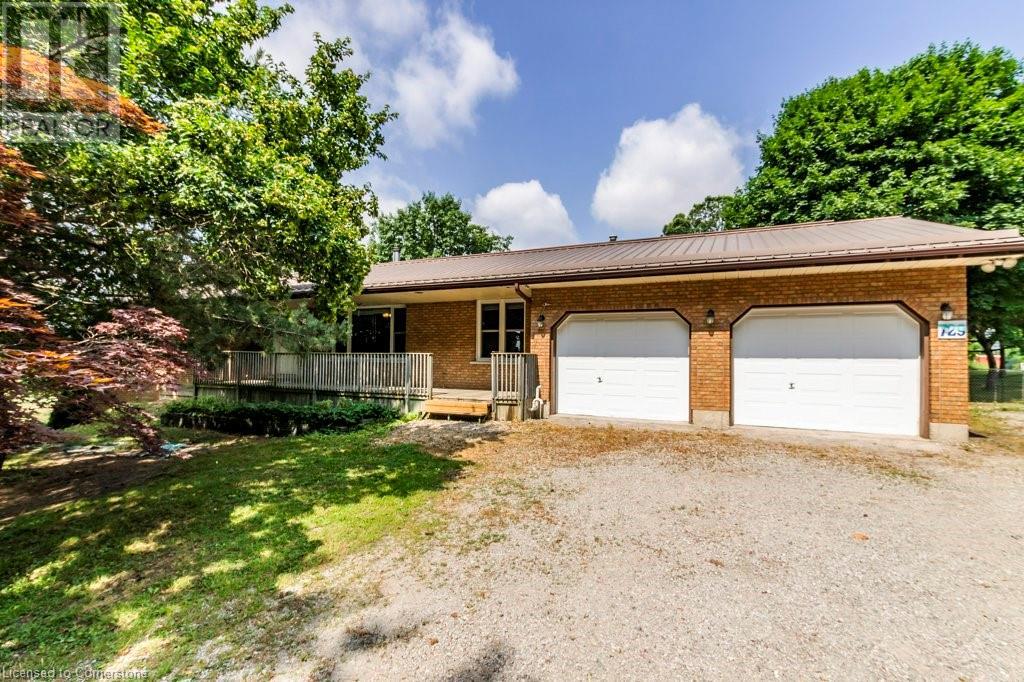 729 Highway 6, Caledonia, ON N3W 1M4