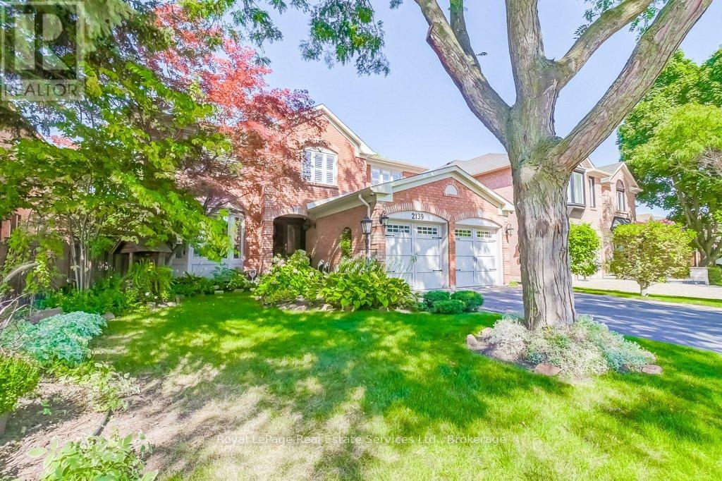 2139 Brays Ln, Oakville, ON L6M 2T2