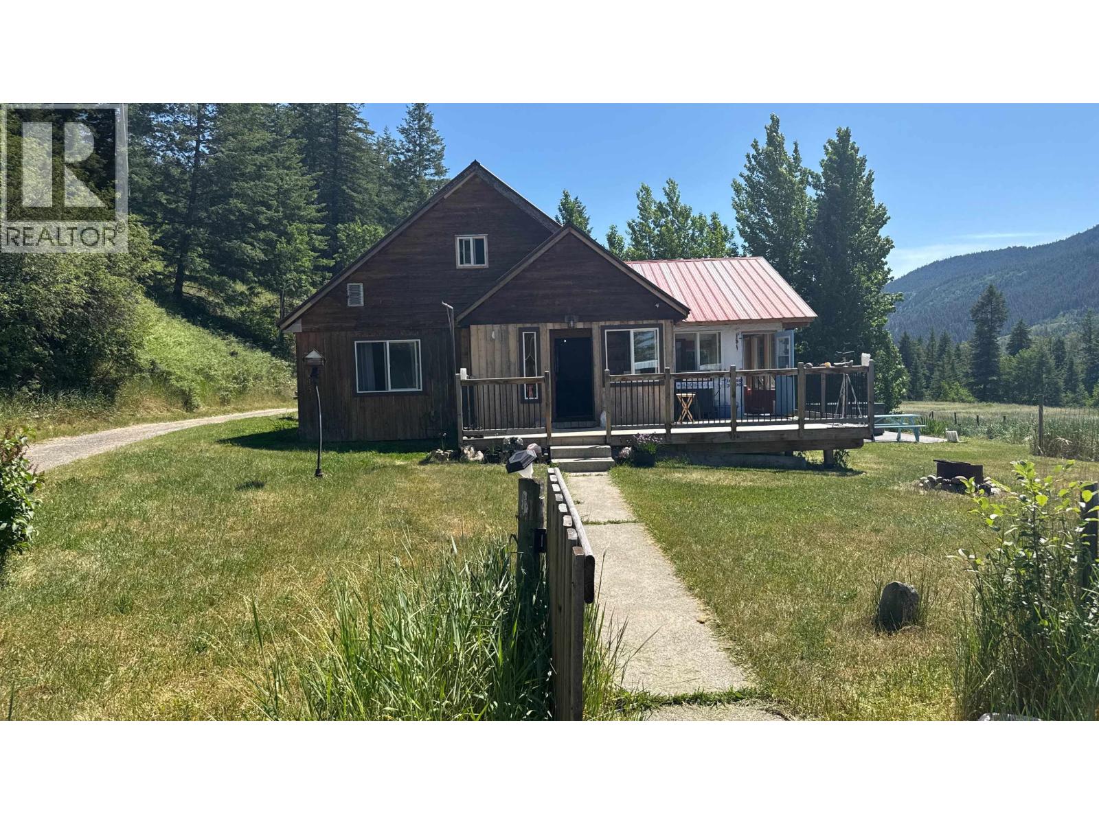 6831 Soda Creek Rd, Mcleese Lake, BC V0L 1P0