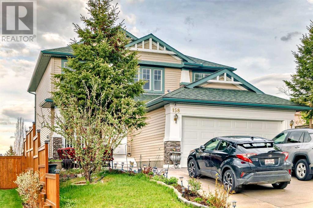 158 Panamount Dr NW, Calgary, AB T3K 5L7