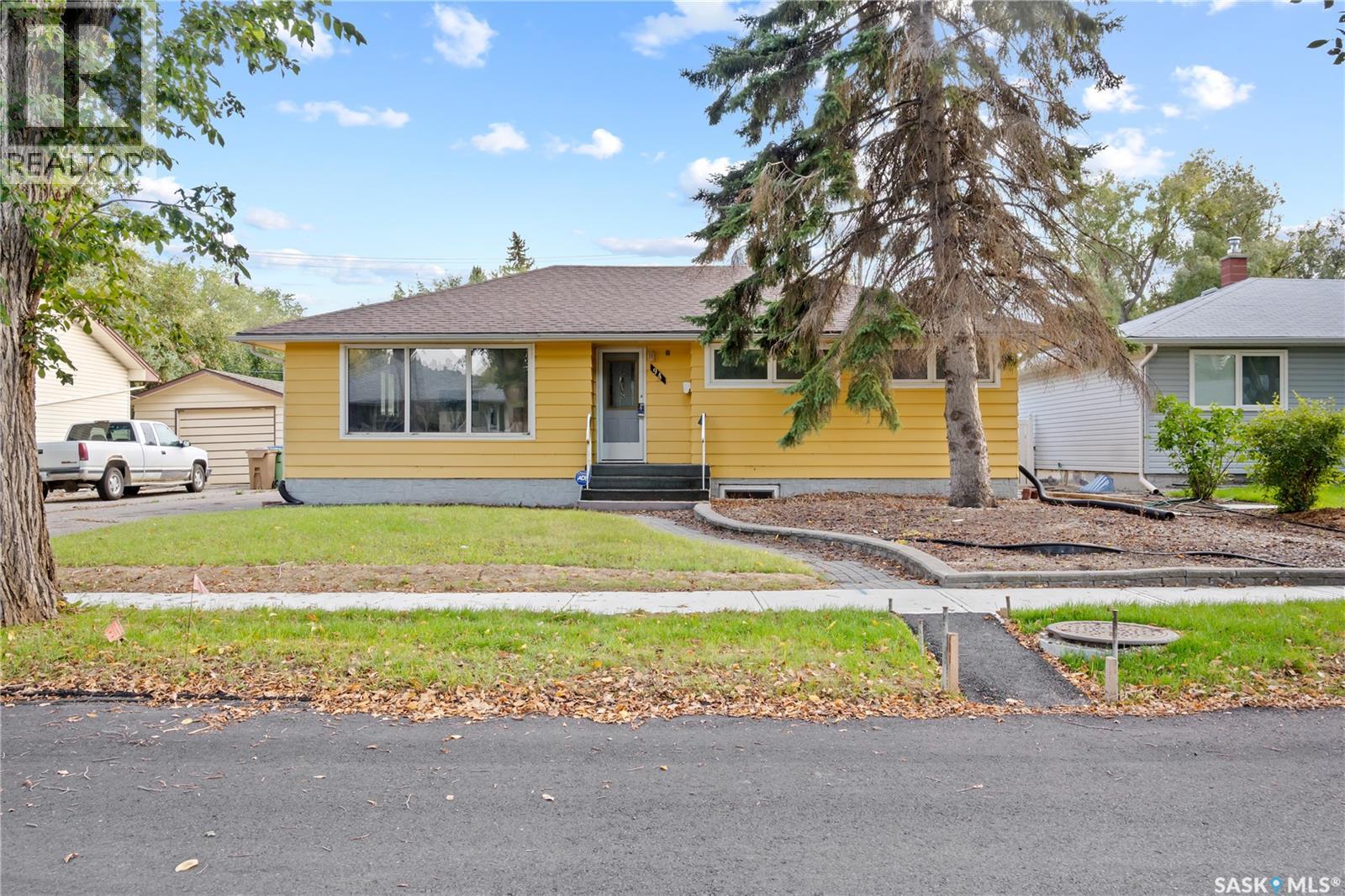 94 Dunning Cres, Regina, SK S4S 3W1