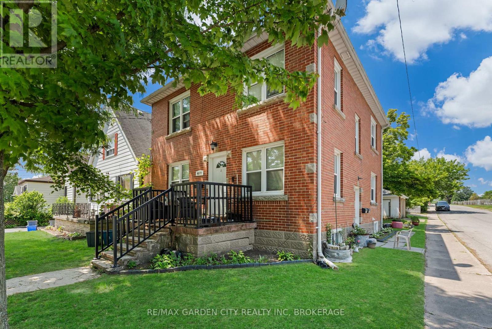 4077 Hickson Ave, Niagara Falls, ON L2E 3K1
