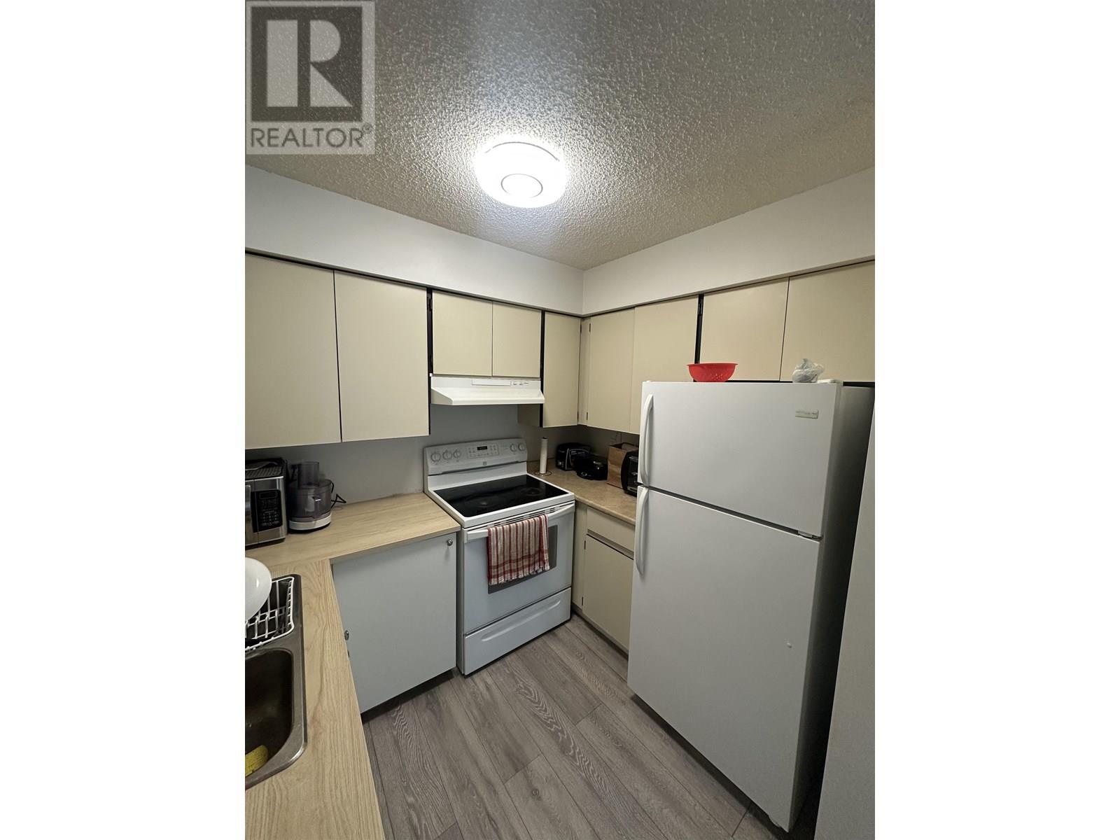 1948 Coquitlam Avenue Unit 303, Port Coquitlam, BC V3B 1J3