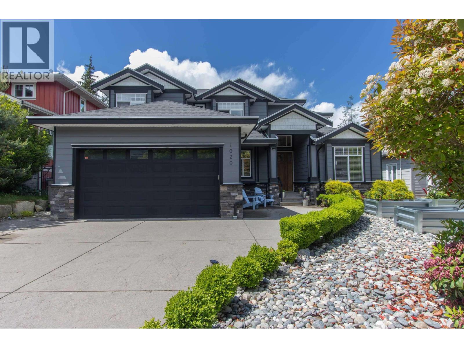 1020 Jay Cres, Squamish, BC V8B 0P2