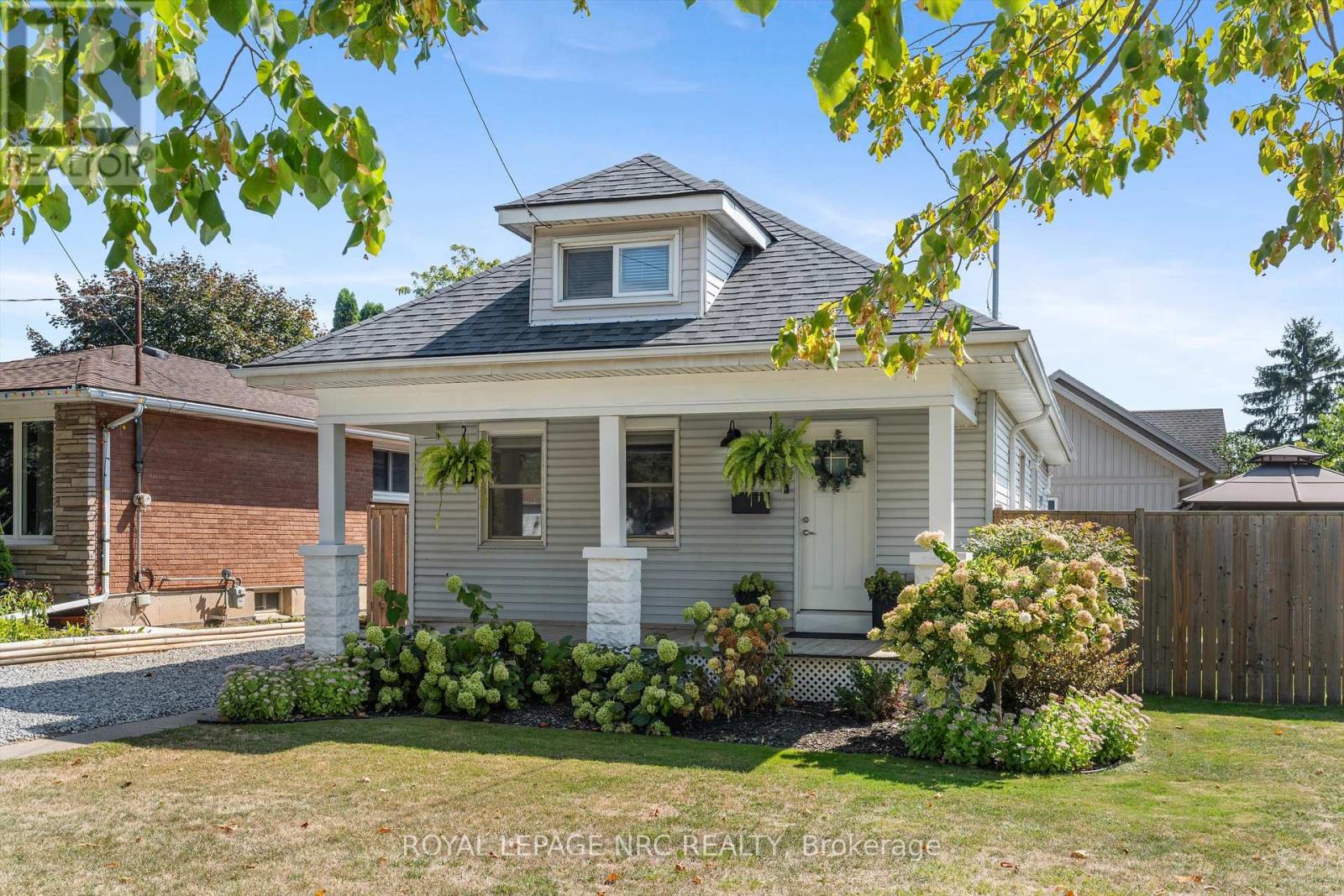 264 Lakeshore Rd, St. Catharines, ON L2M 7R3