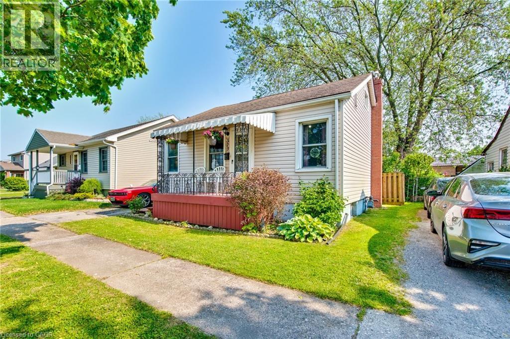 373 Simpson Ave, Welland, ON L3B 4Z1