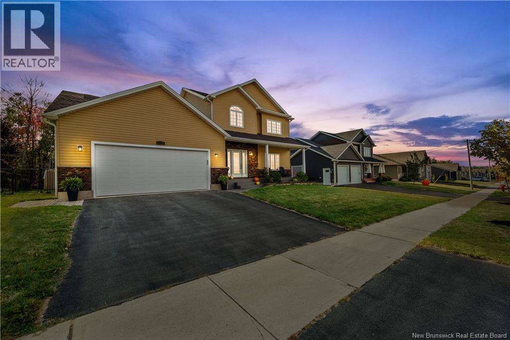 165 Erinvale Dr, Moncton, NB E1A 5S8