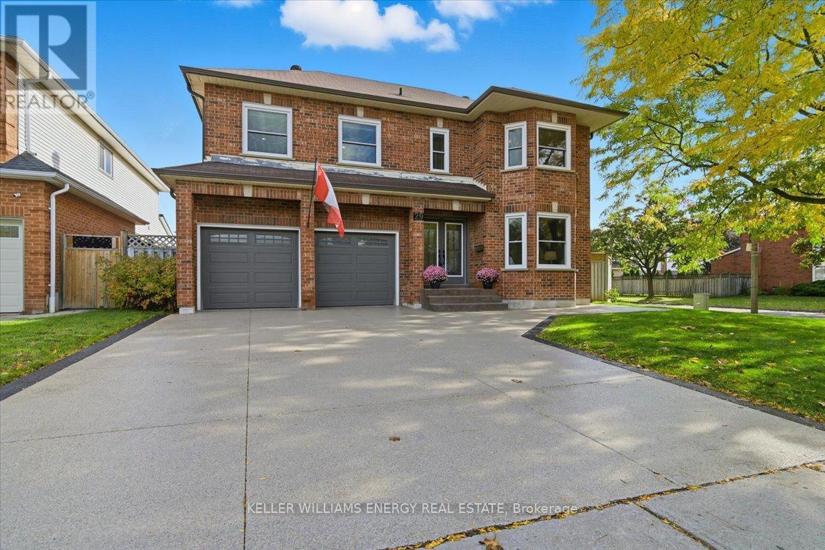 29 Braebrook Dr, Whitby, ON L1R 1V2