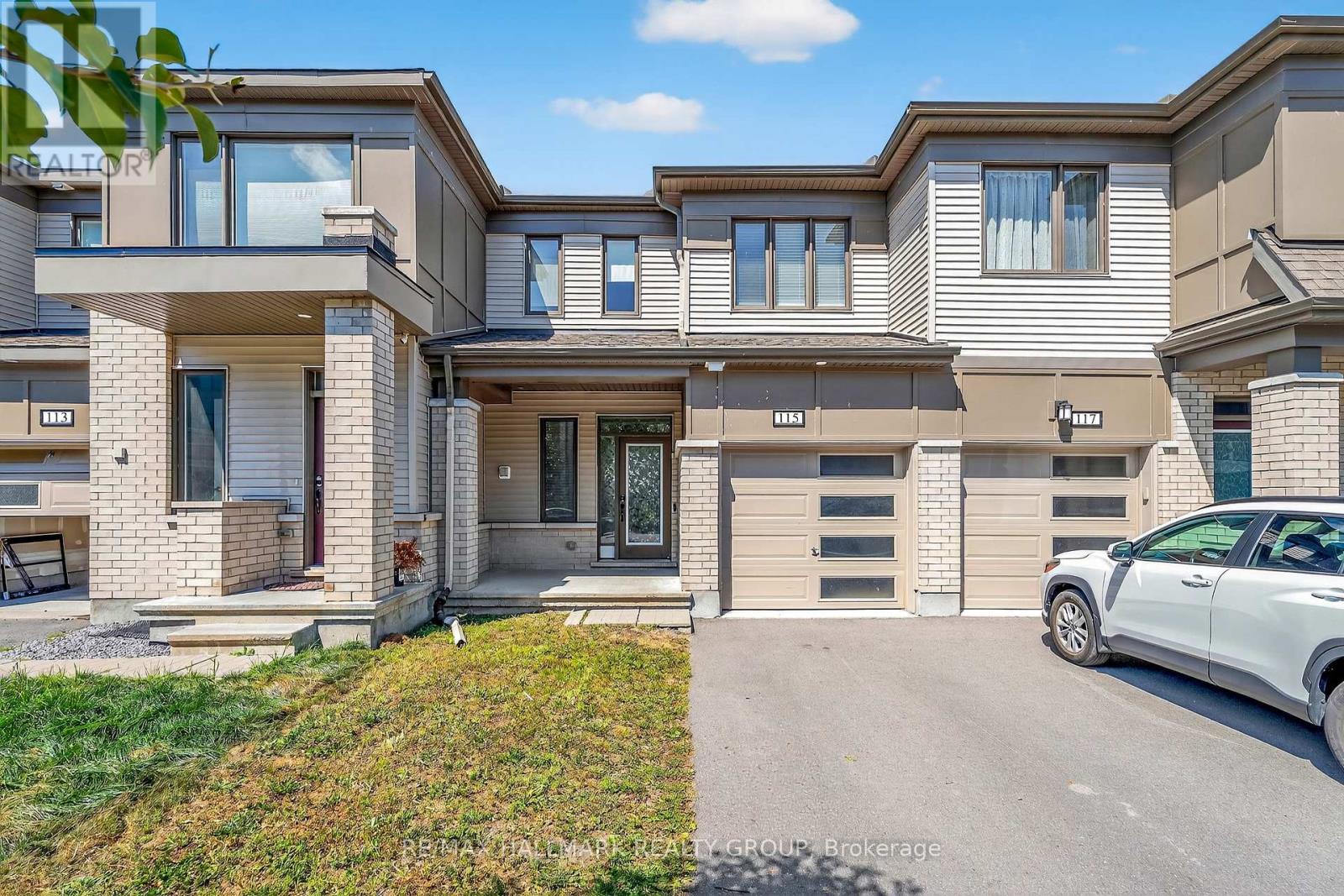 115 Pictou Cres, Ottawa, ON K2V 0R2