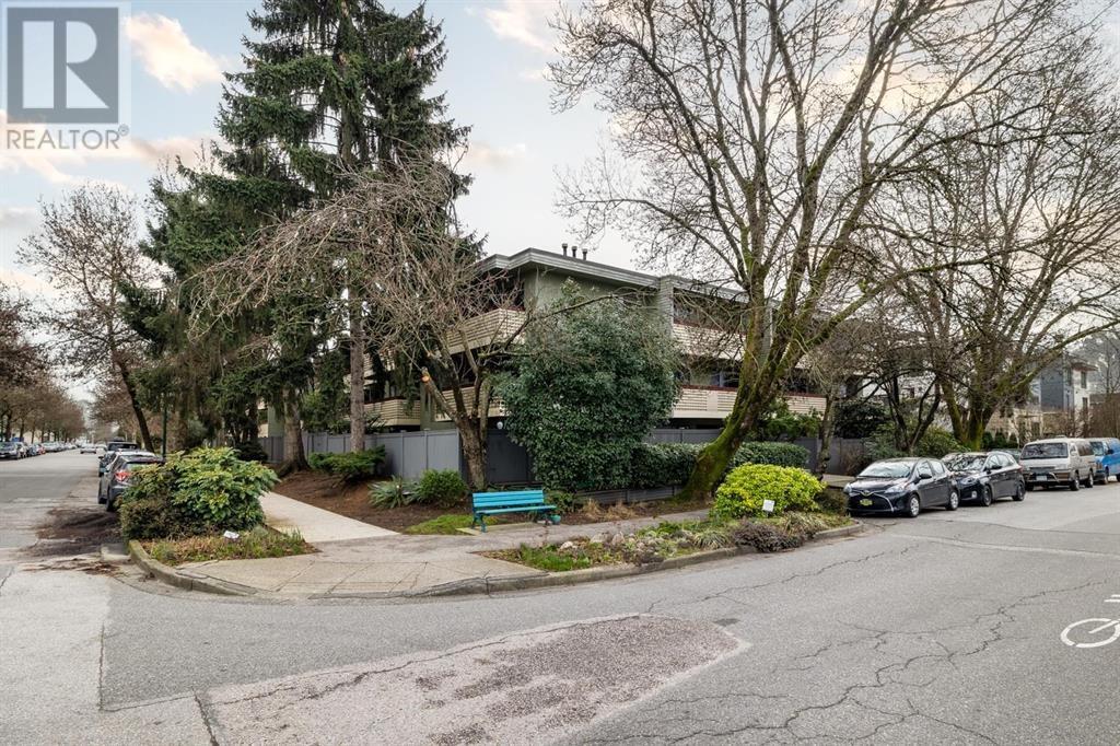3150 Prince Edward Street Unit 215, Vancouver, BC V5T 3N6