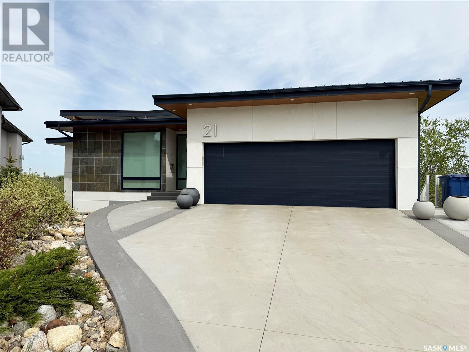 21 Copper Ridge Way, Moose Jaw, SK S6H 4R1