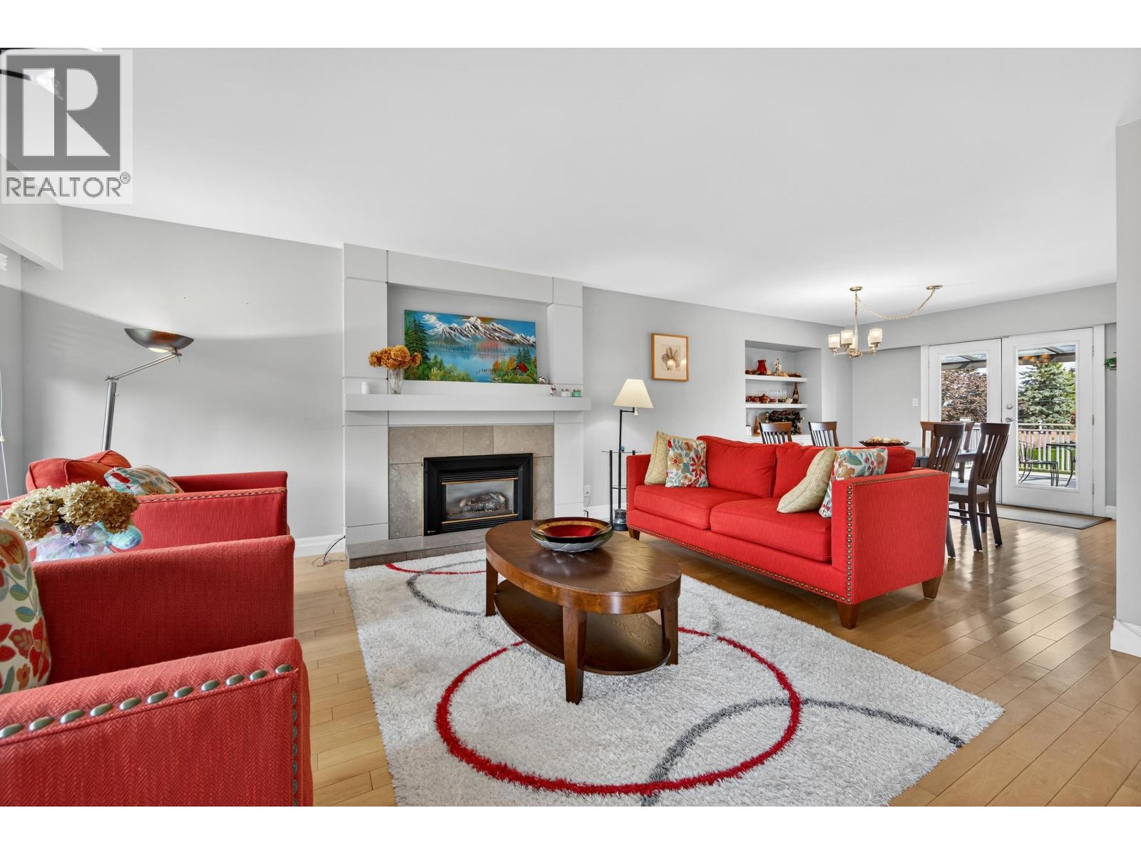 4938 Pioneer Ave, Burnaby, BC V5G 3J4
