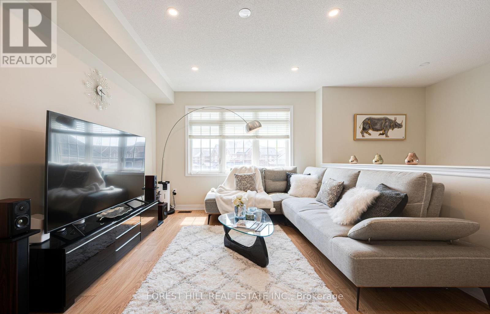 59 Matthewson Ave, Bradford West Gwillimbury, ON L3Z 3A7