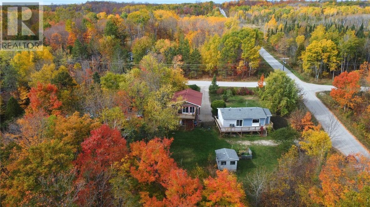 7 Moggy Pkwy, Assiginack, ON P0P 1N0