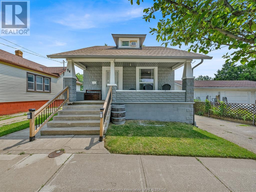 54 Princess St, Leamington, ON N8H 2Y4