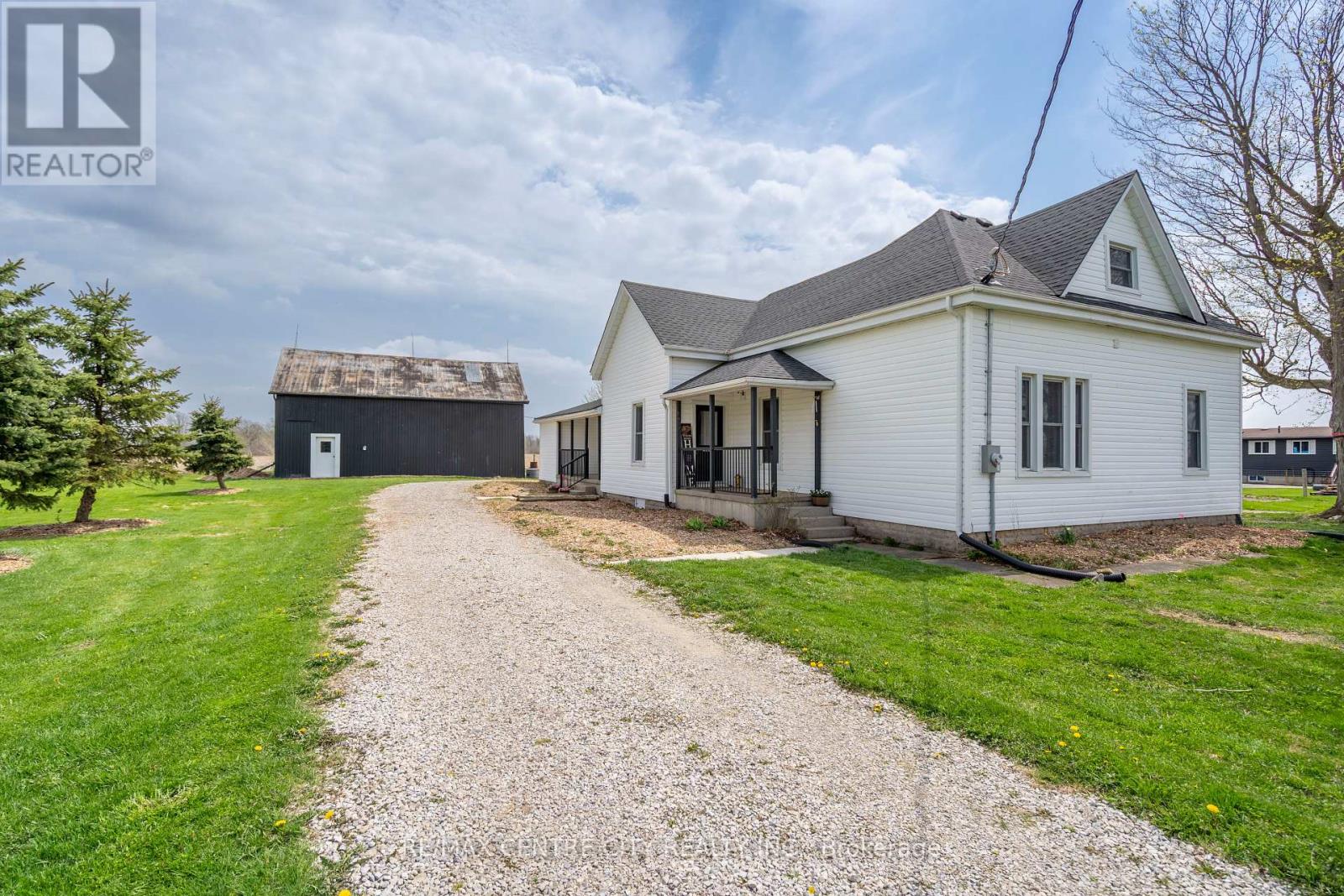 3501 Concession Dr, Southwest Middlesex, ON N0L 1M0