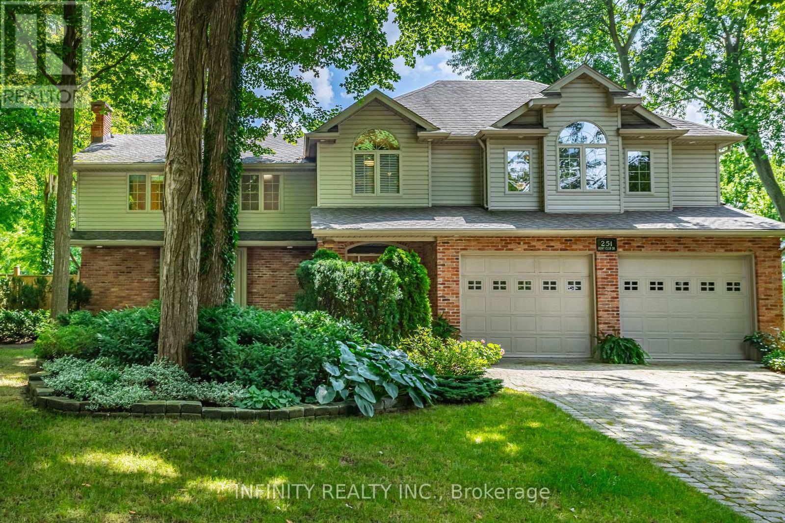 251 Hunt Club Dr, London, ON N6H 3Z2