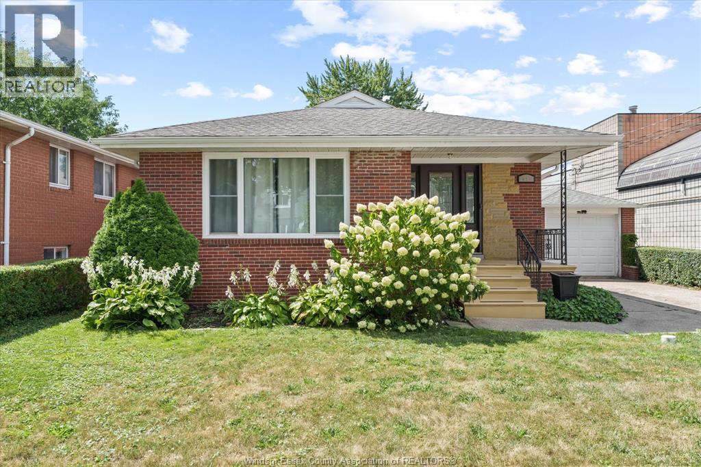831 Edward, Windsor, ON N8S 2Z6
