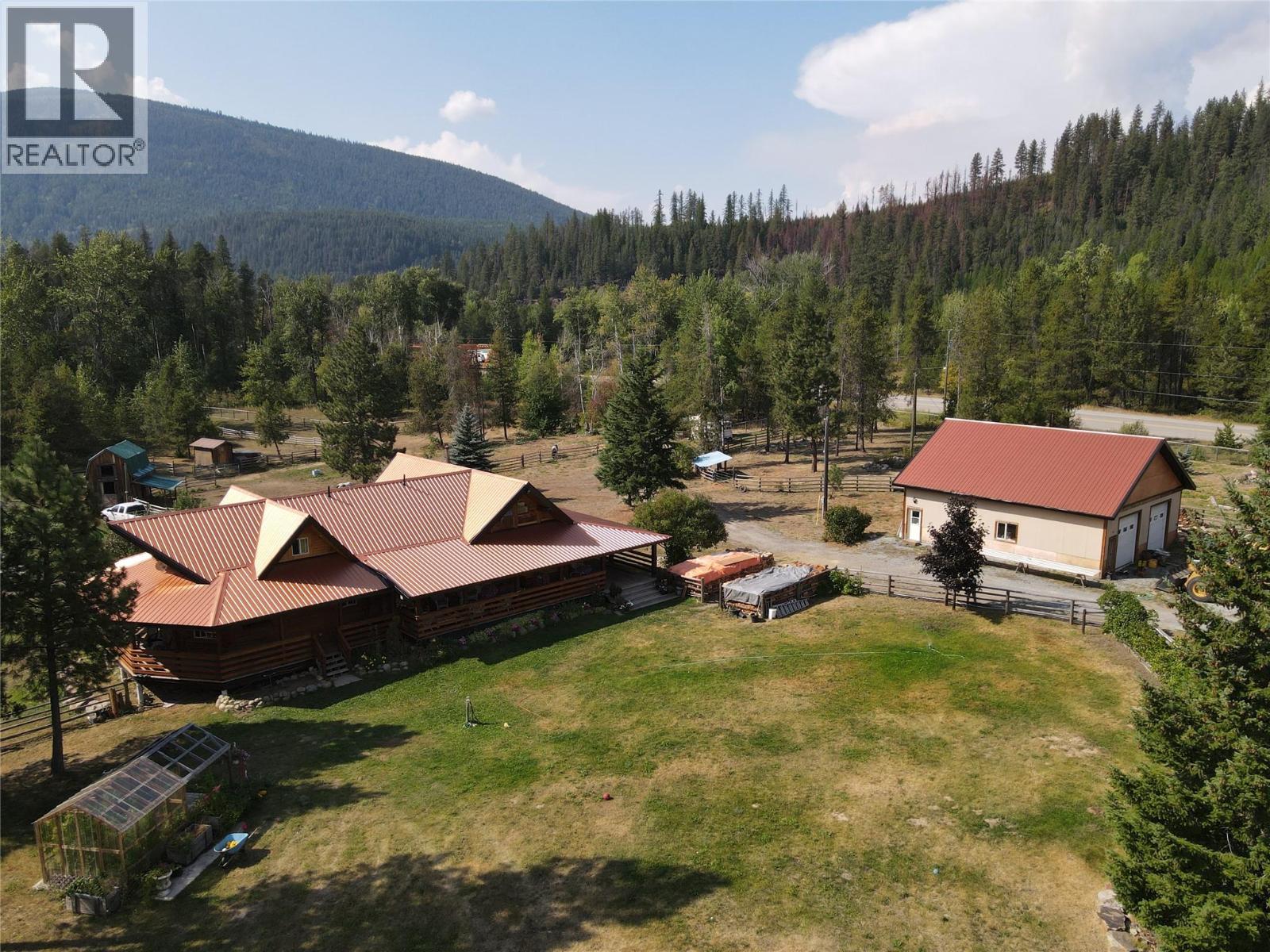 3 Highway Unit 8495, Yahk, BC V0B 2P0