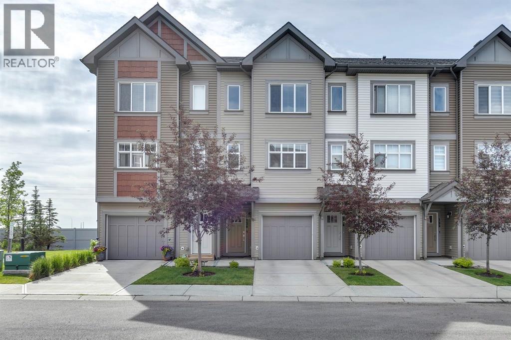126 Copperstone Villas SE, Calgary, AB T2Z 5E3