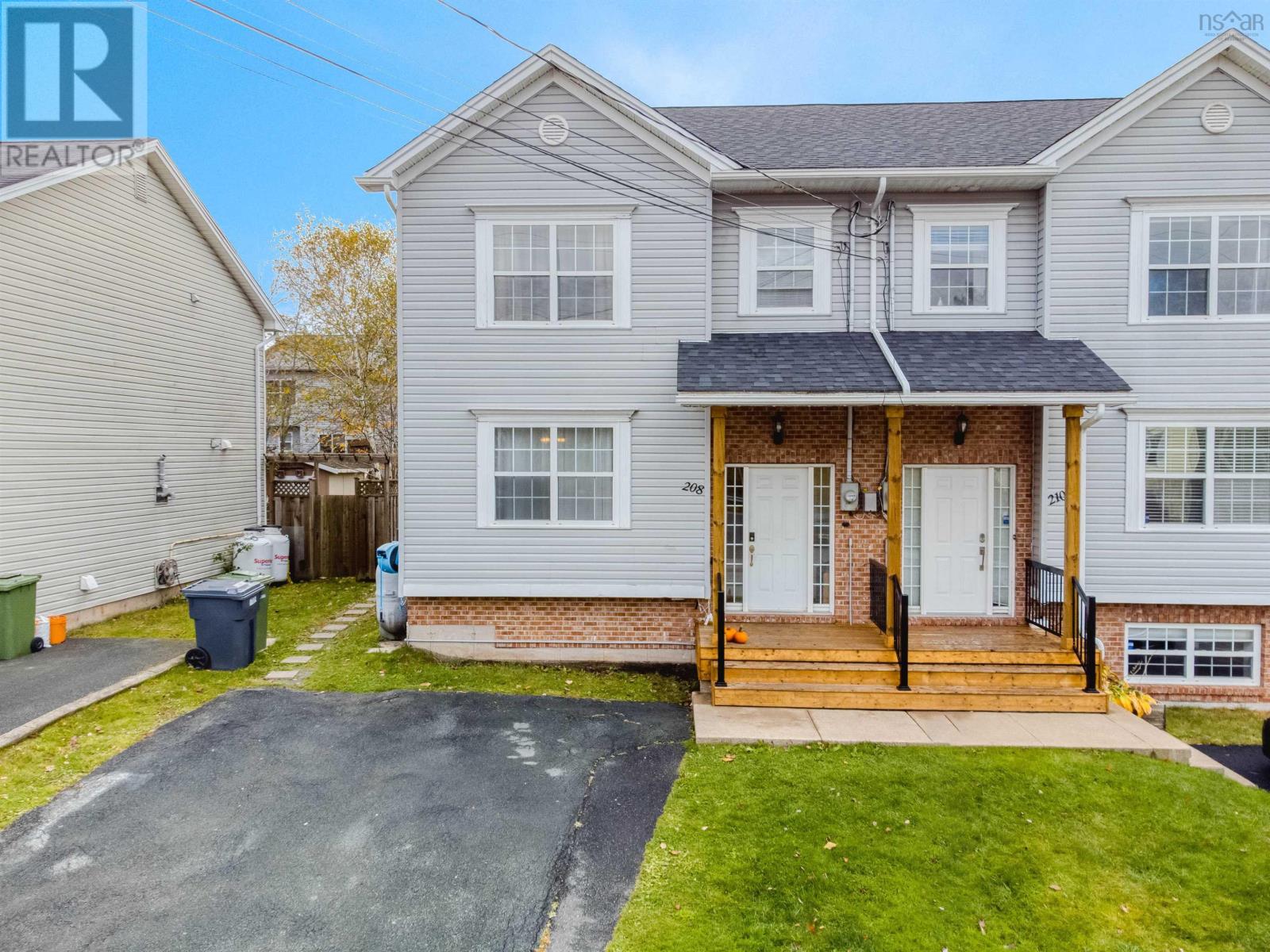 208 Oceanview Dr, Bedford, NS B4A 4G9