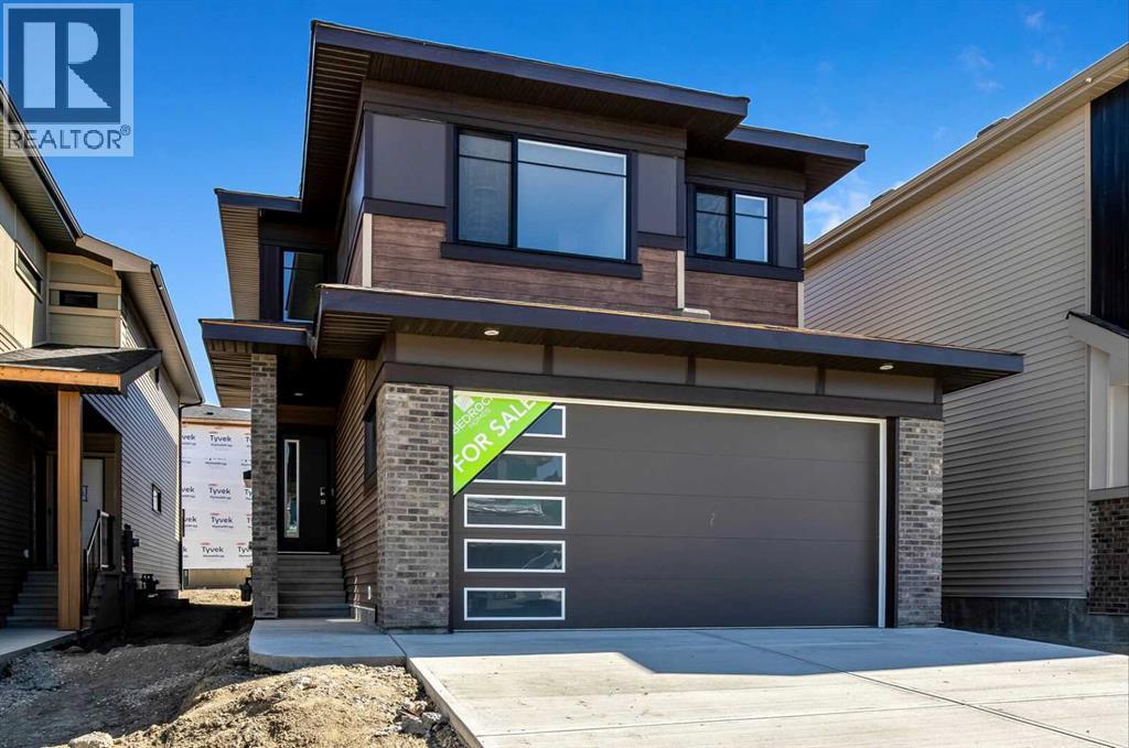 11 Heritage Link, Cochrane, AB T4C 2J8