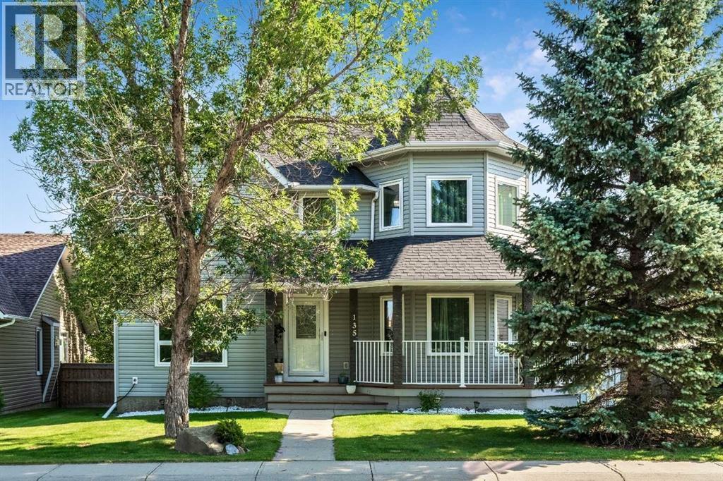 135 Westridge Close, Okotoks, AB T1S 1N4