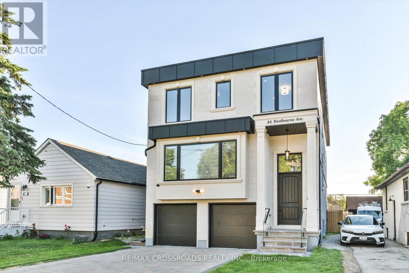 84 Westbourne Ave, Toronto, ON M1L 2Y5