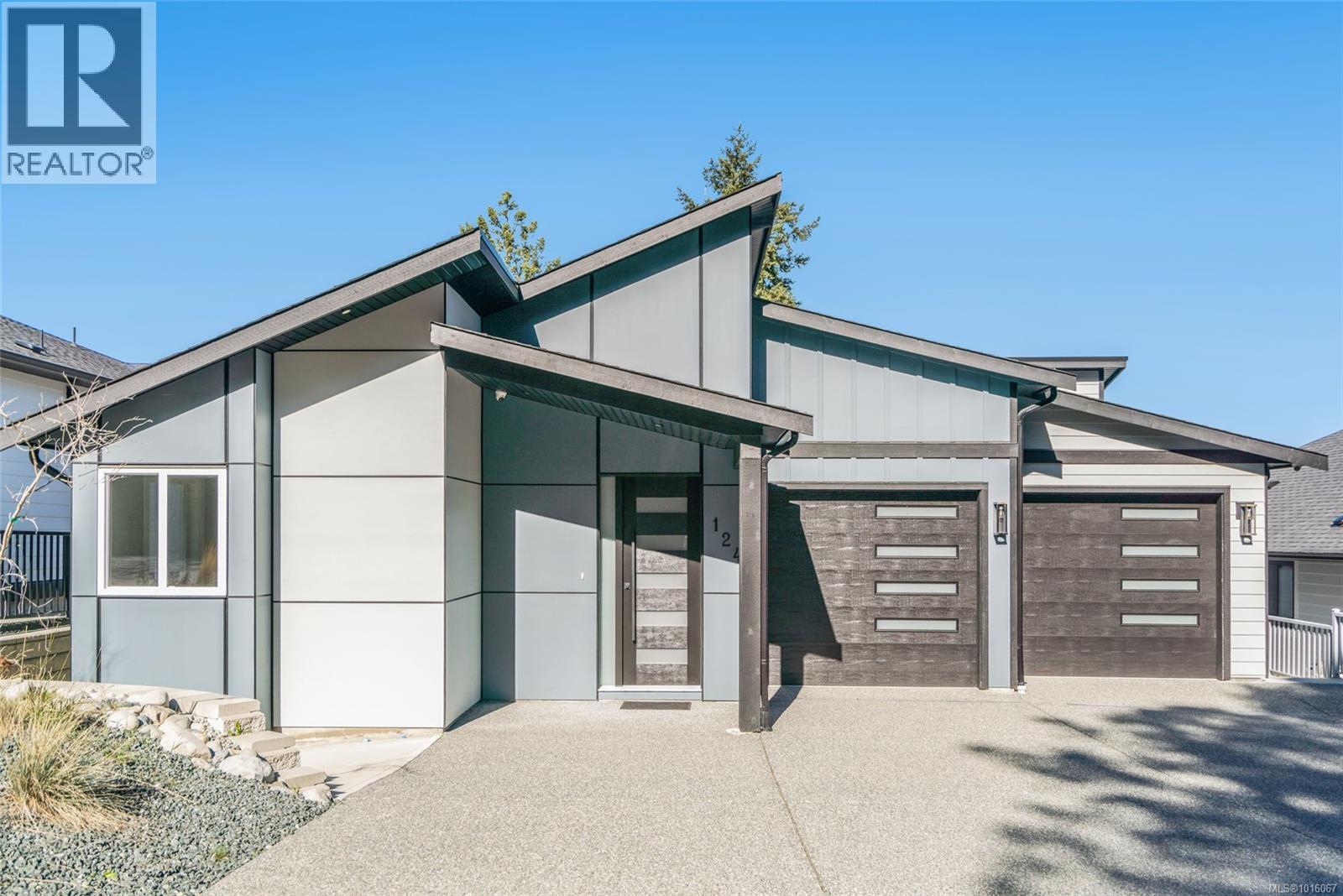 124 Hawk Point Rd, Nanaimo, BC V9T 5W2