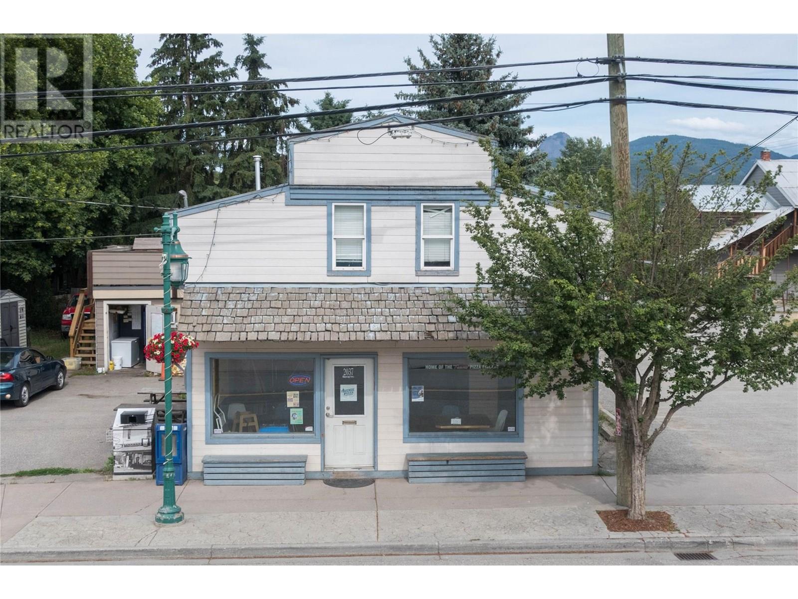 2037 Shuswap Ave, Lumby, BC V0E 2G0