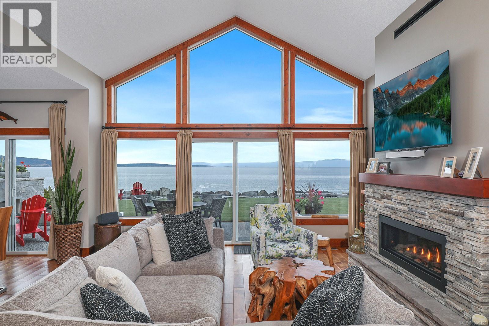 4320 Garrod Rd Unit 9 Rd, Bowser, BC V0R 1G0