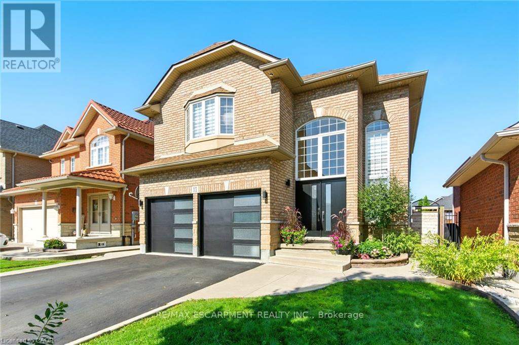 11 Silverspring Cres, Hamilton, ON L0R 1P0
