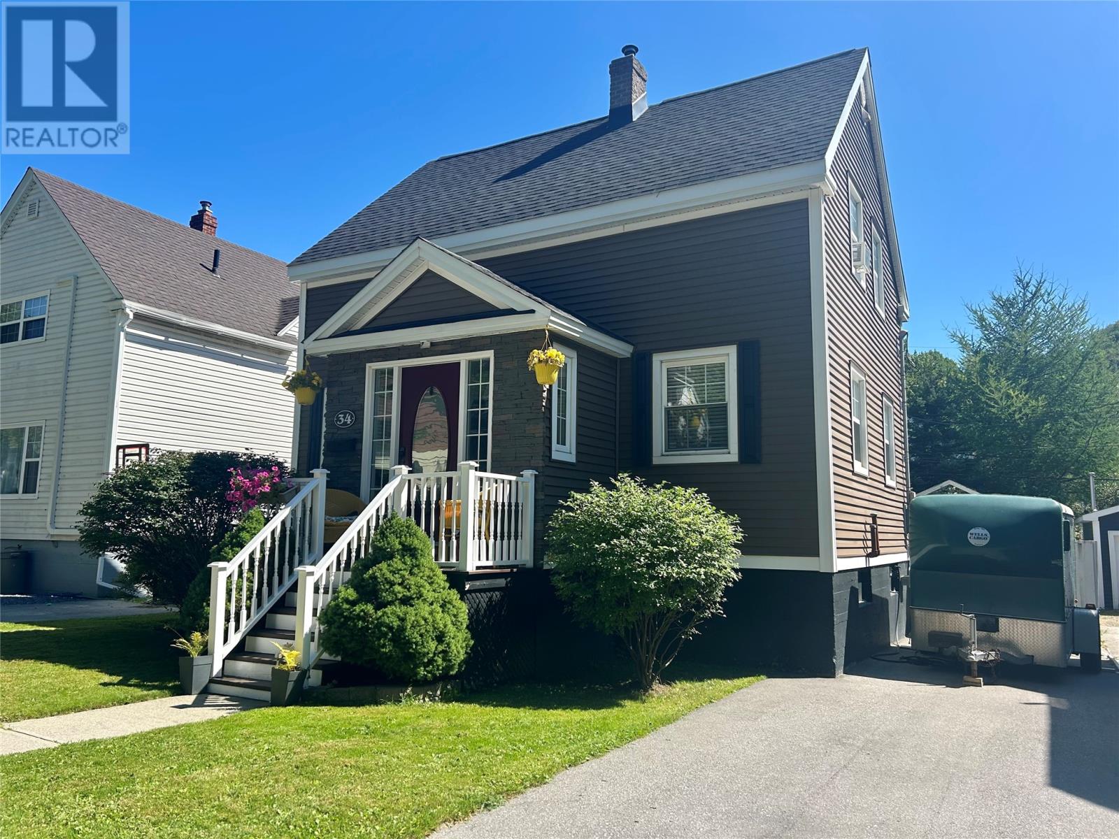 34 Central St, Corner Brook, NL A2H 2M6