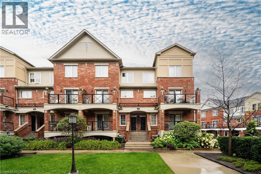 47 Hays Boulevard Unit 3, Oakville, ON L6H 0J1