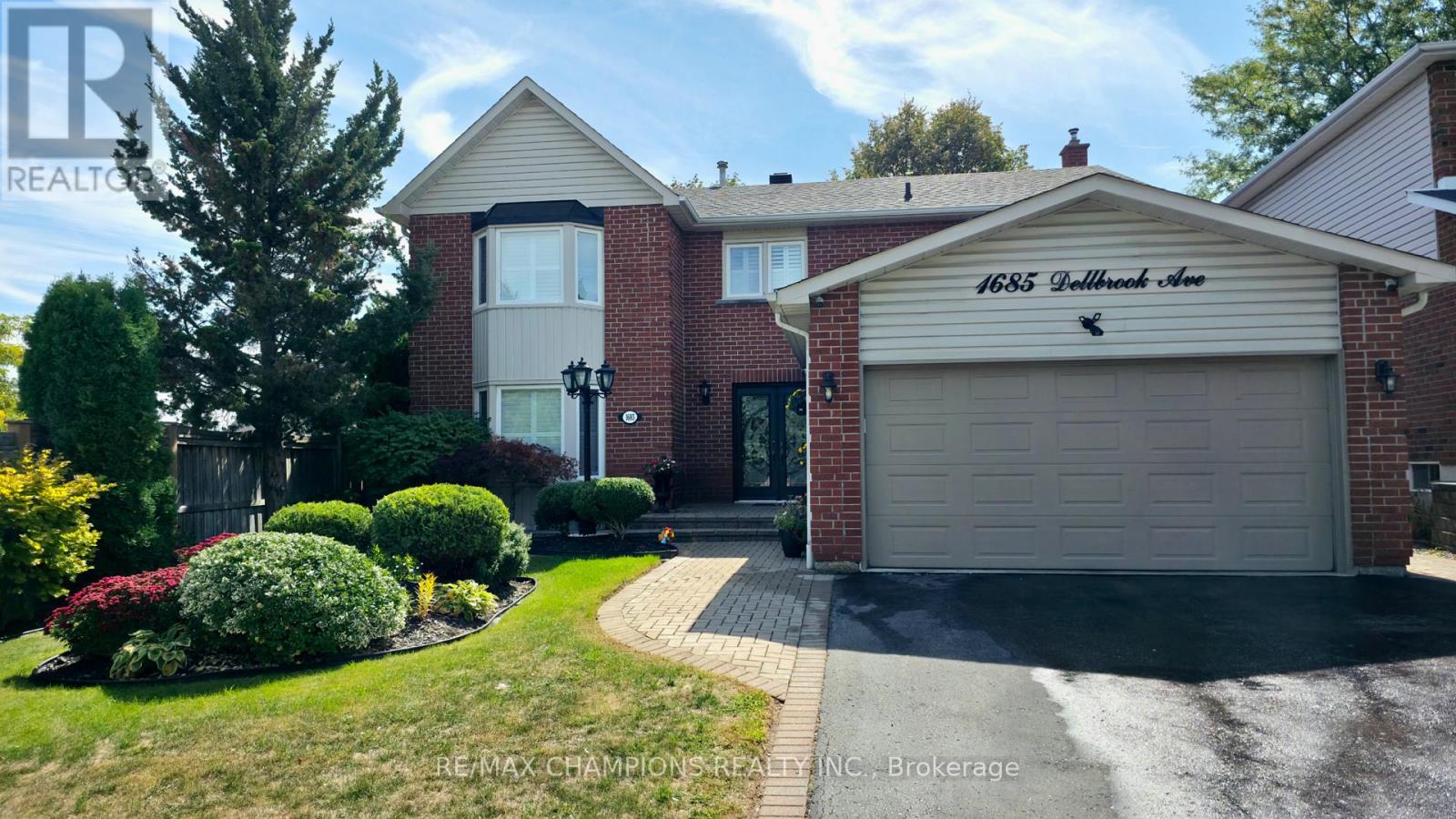 1685 Dellbrook Ave, Pickering, ON L1X 2A9