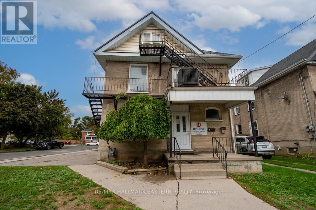 203 Park St N Ward 3 St, Peterborough, ON K9J 3P7