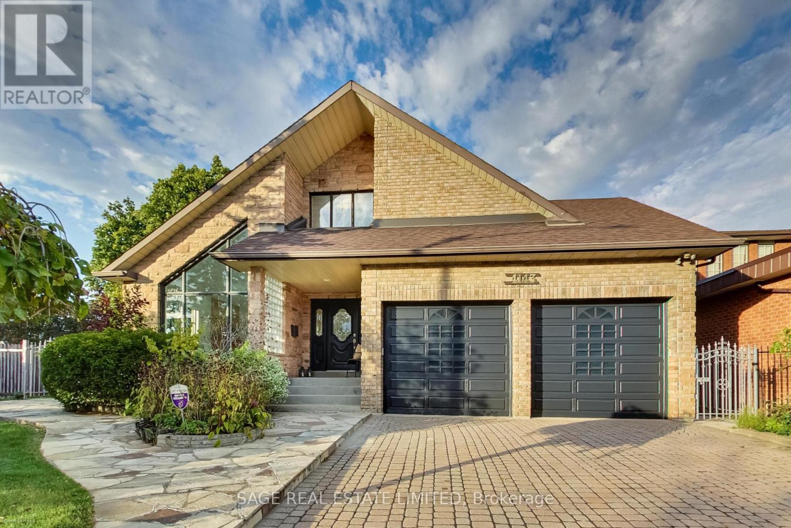 4143 Tapestry Trl, Mississauga, ON L4W 4E4