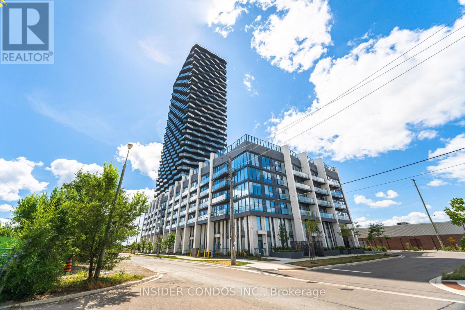 2304 36 Zorra St, Toronto, ON M8Z 0G5
