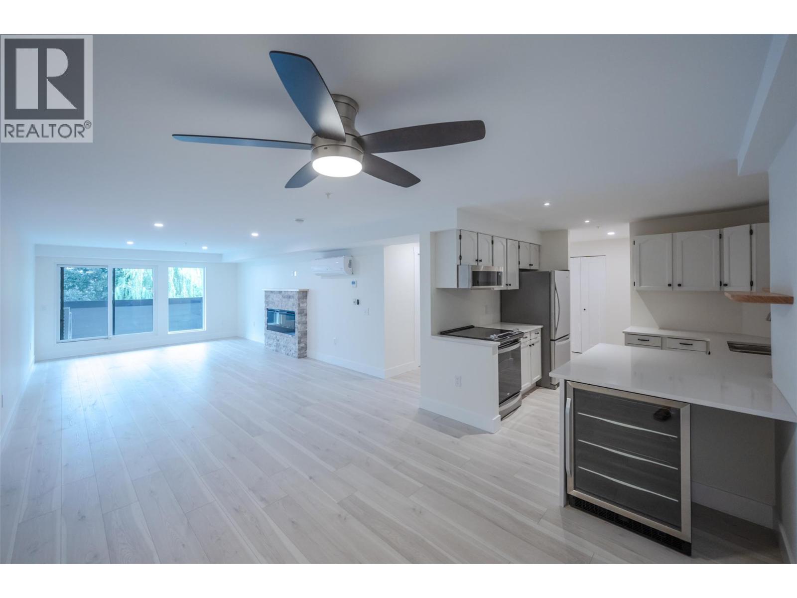 217 Elm Avenue Unit 207, Penticton, BC V2A 3W1