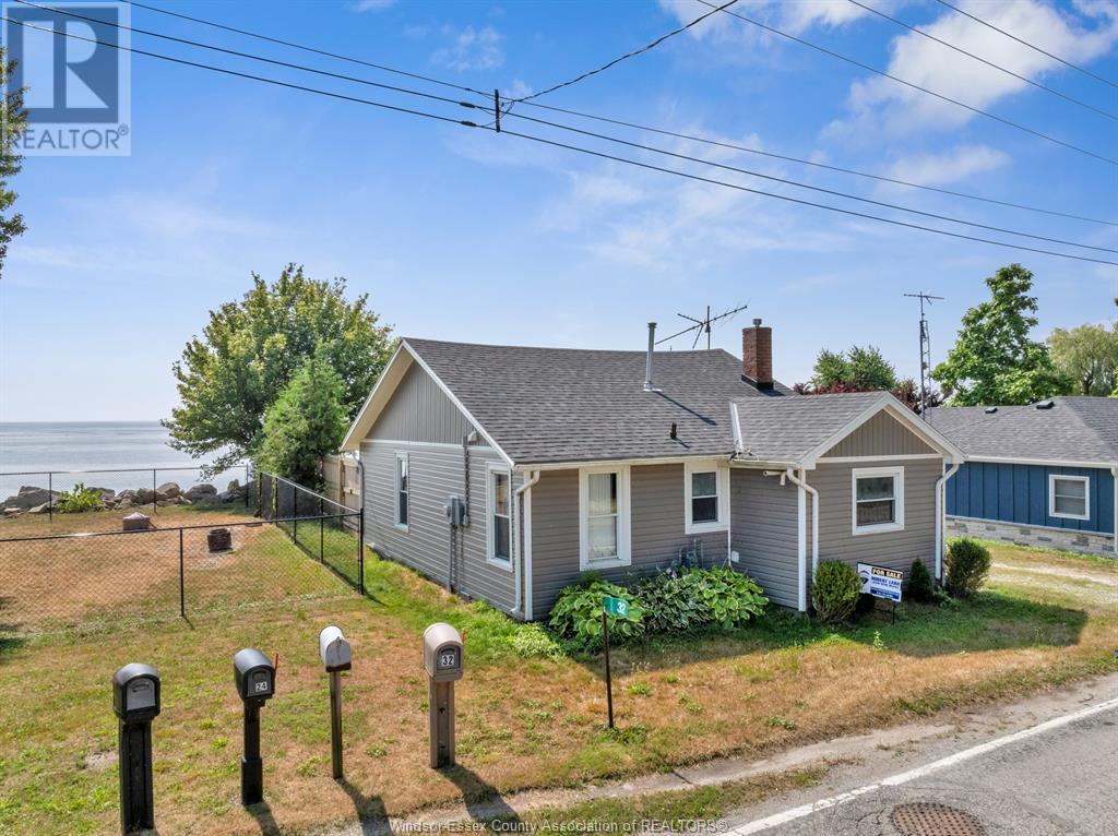 32 Pulley Rd, Leamington, ON N0P 2P0