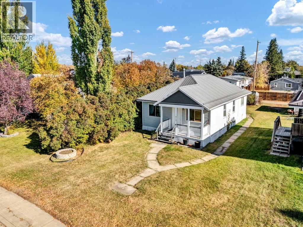 517 Iris St, Rosemary, AB T0J 2W0