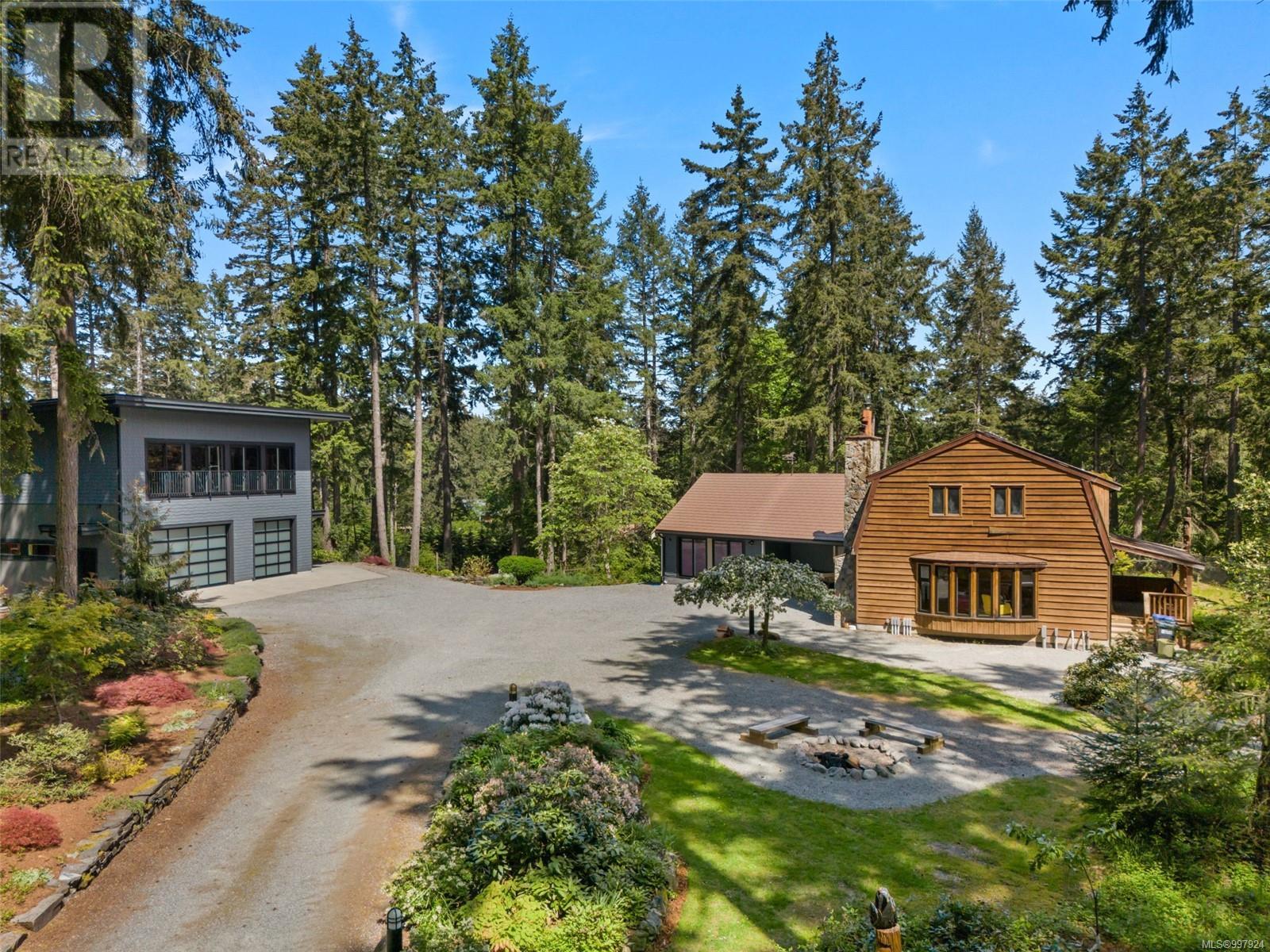 3281 Mcguire Way, Nanaimo, BC V9G 1C4