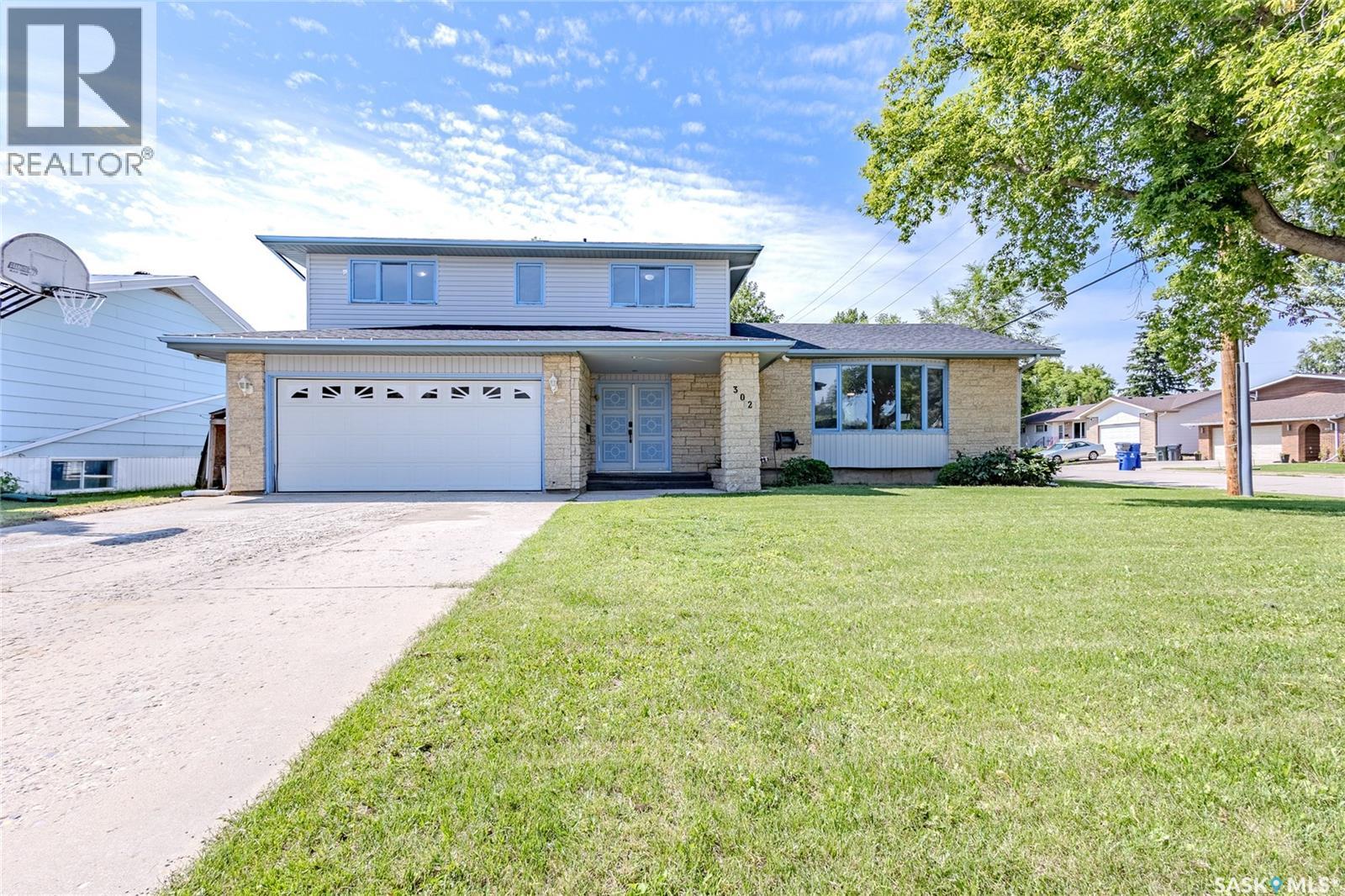 302 Fourth Avenue, Langham, SK S0K 2L0