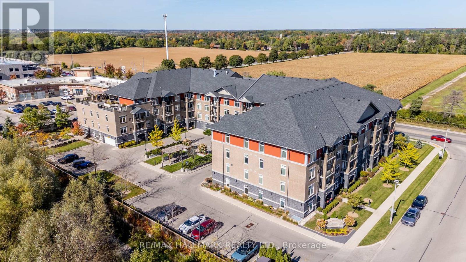 302 106 Bard Blvd, Guelph, ON N1L 0E2